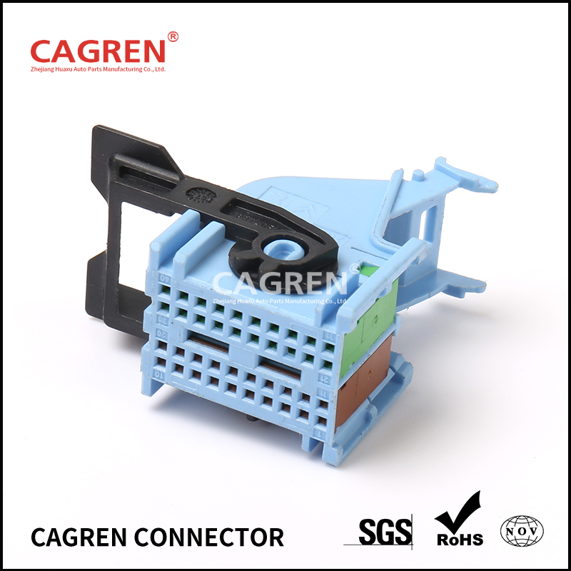 40 pin female PBT electrical automotive ECU connector 284229-1