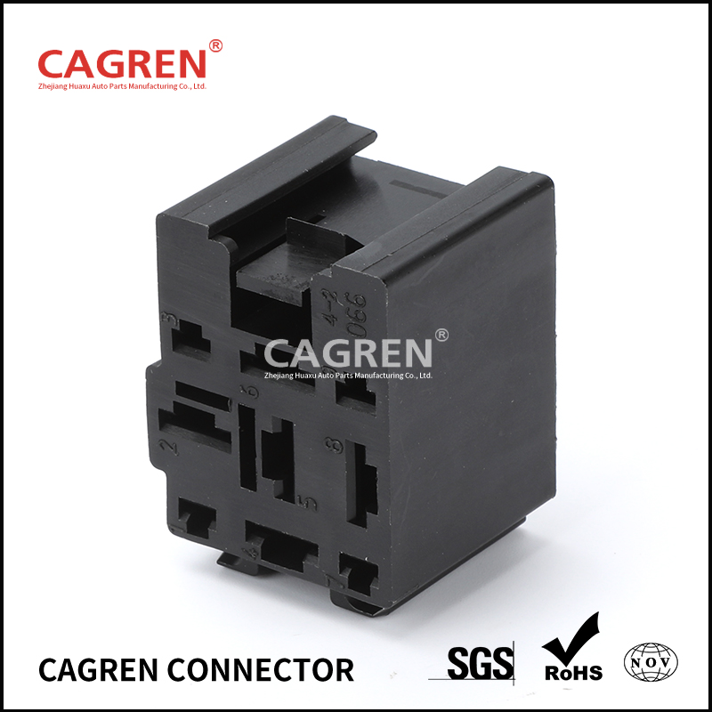 Connector 418046 (4-pin) Lada (VAZ) Fuse box (AVAR) Connects the 4 contacts of the relay